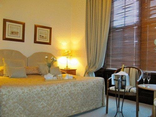 Hotel The Glenfarg Esterno foto